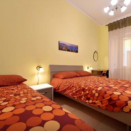 Trimarchi House Apartment เนเปิลส์ ภายนอก รูปภาพ