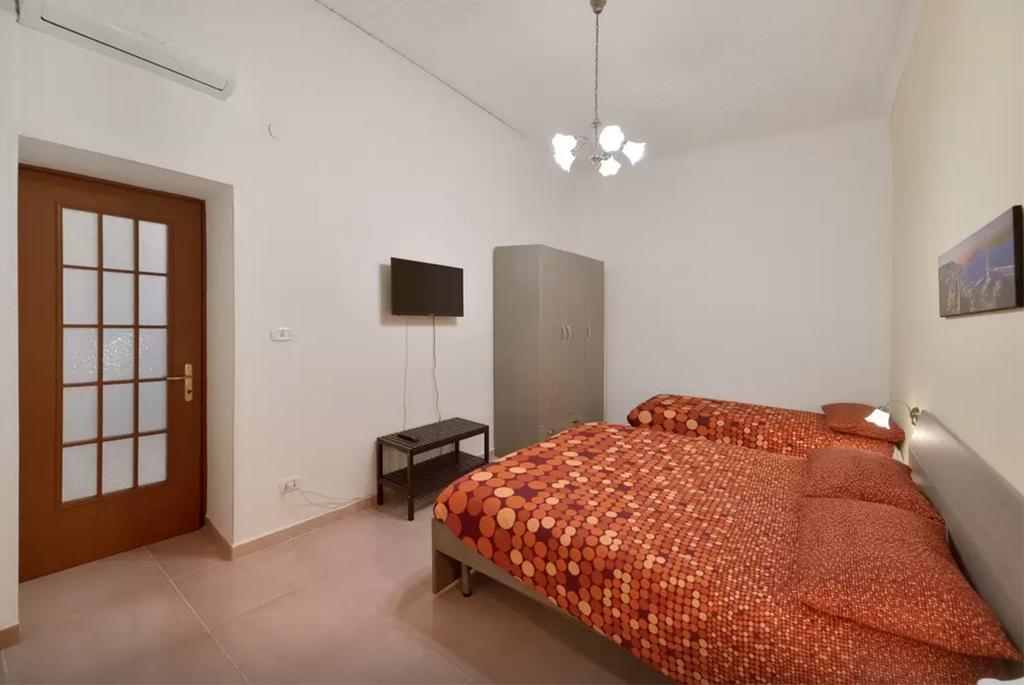 Trimarchi House Apartment เนเปิลส์ ภายนอก รูปภาพ