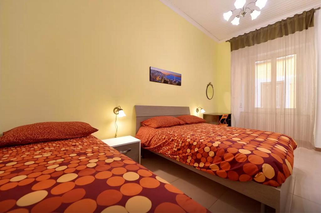 Trimarchi House Apartment เนเปิลส์ ภายนอก รูปภาพ