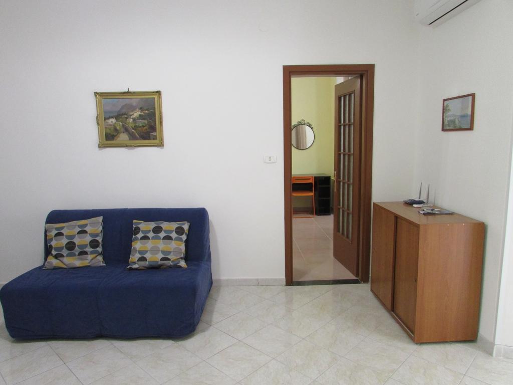 Trimarchi House Apartment เนเปิลส์ ภายนอก รูปภาพ