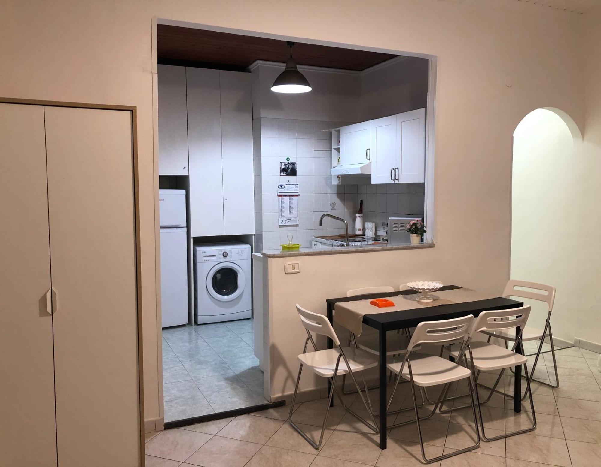 Trimarchi House Apartment เนเปิลส์ ภายนอก รูปภาพ