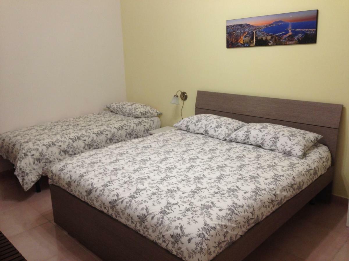 Trimarchi House Apartment เนเปิลส์ ภายนอก รูปภาพ