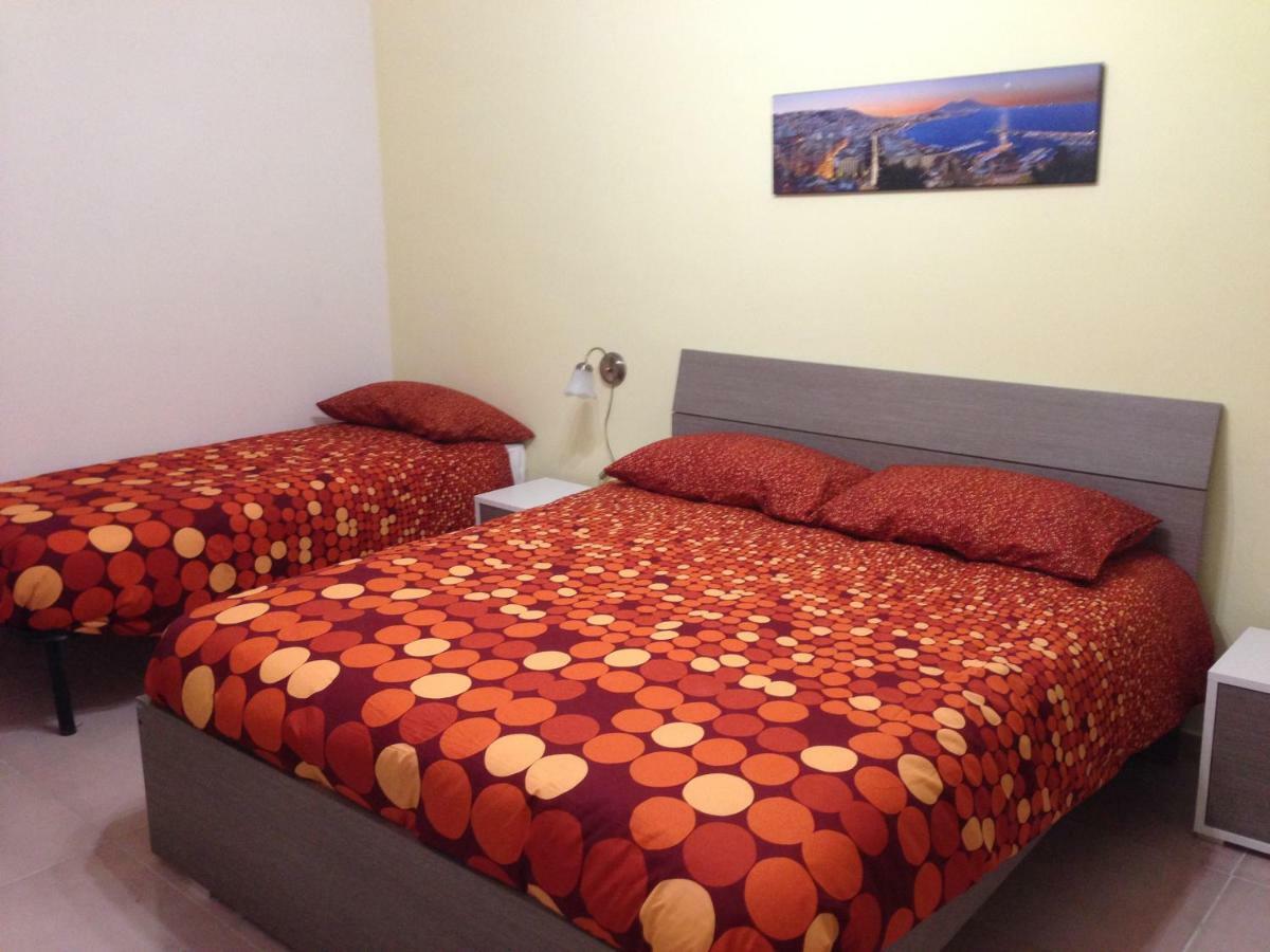 Trimarchi House Apartment เนเปิลส์ ภายนอก รูปภาพ